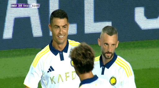 民众尖叫！C罗帽子戏法领衔：尤文图斯大胜(c罗帽子戏法 尤文客场取胜)